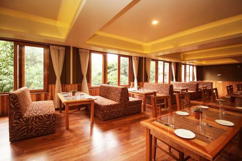 Hotel Tarayana Grand