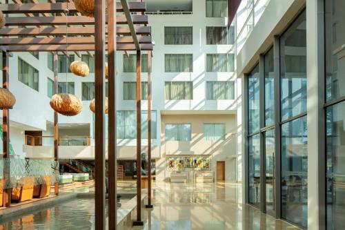 Radisson Blu Plaza Hotel Hyderabad Banjara Hills