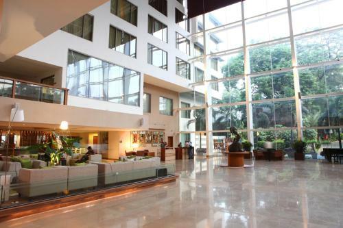 Radisson Blu Plaza Hotel Hyderabad Banjara Hills