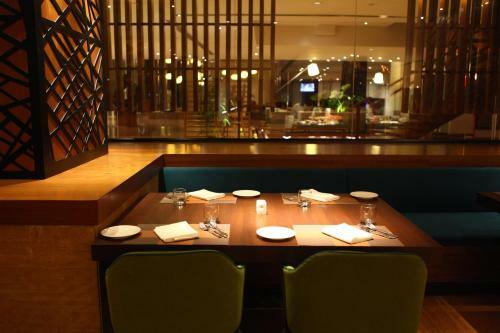 Radisson Blu Plaza Hotel Hyderabad Banjara Hills