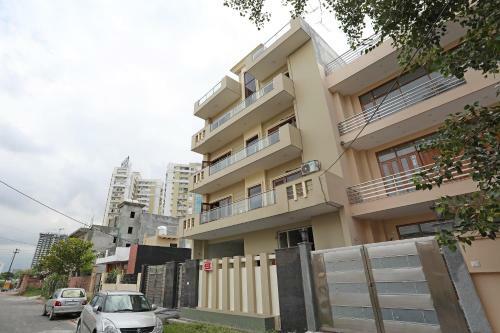 Hotel Oyo Flagship 136 Sector 45 Noida