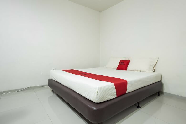 Hostal Reddoorz @ Panglima Sudirman