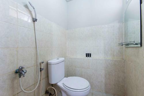 Hostal Reddoorz Apartment @ Pegangsaan Kelapa Gading