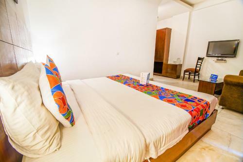 Hotel Oyo Premium Golf Course II