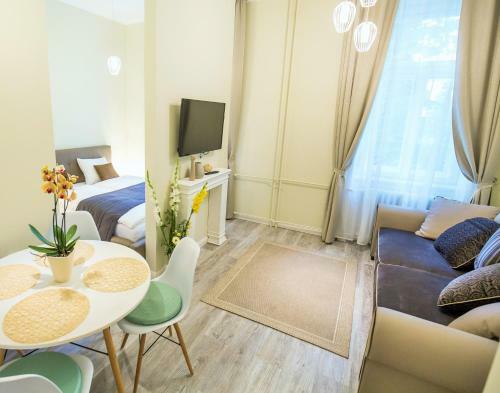 Hostal Eden Center Home