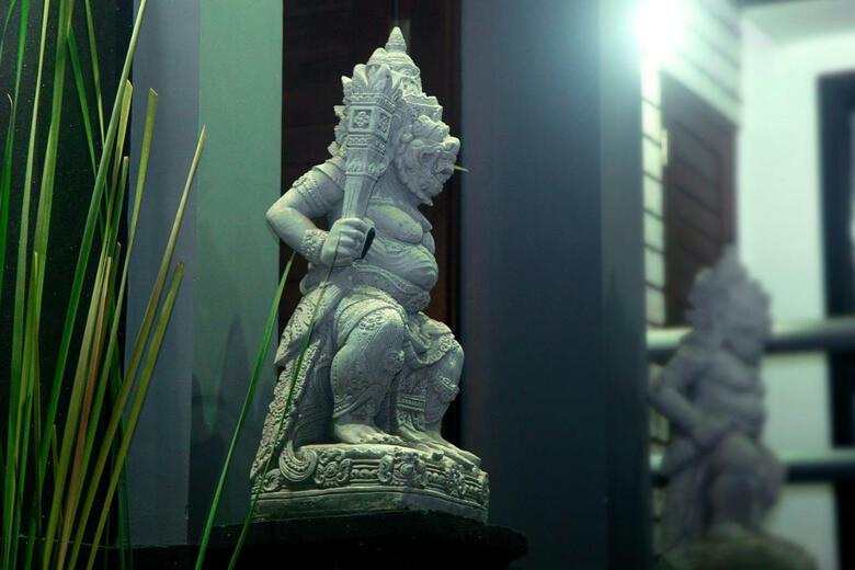Bed & Breakfast Villa Rumah Putih Abu Abu