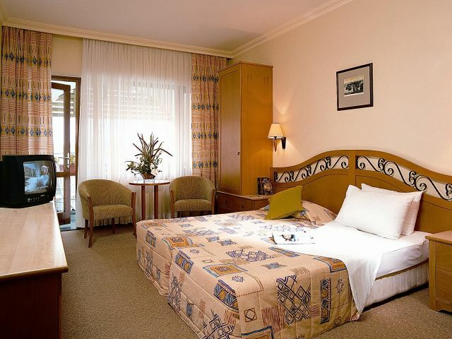 The Sense Deluxe Hotel