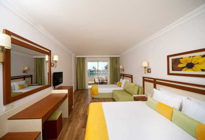 Hotel Emir Beach