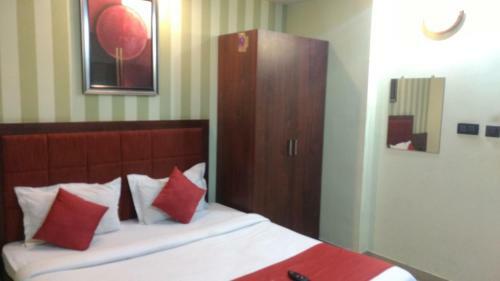Hotel Bhammar's Inn - A Pure Veg