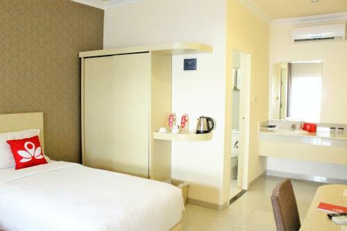 Hotel Zen Rooms G Bawakaraeng 121