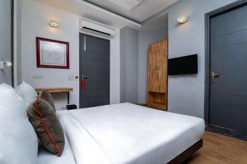 Hostal Oyo Townhouse 003 Southend Sohna Road