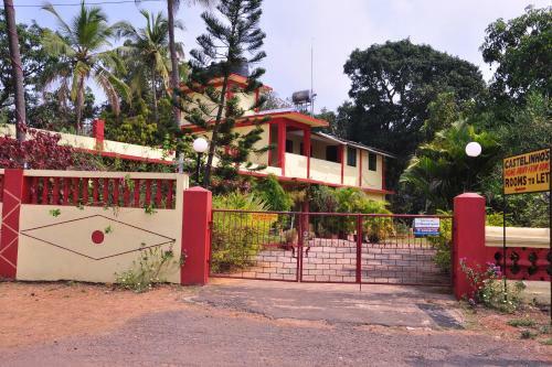 Hostal Castelinho's Home Away From Home