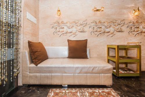 Hotel Oliver, Colaba