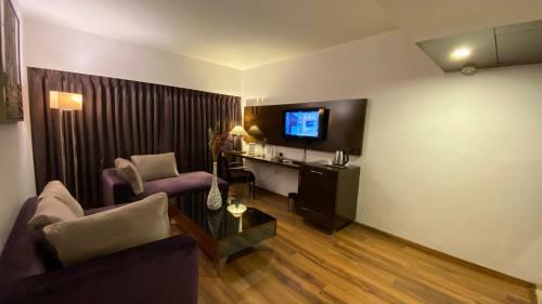 Hotel Qik Stay @ Rnb Select Banjara Hills