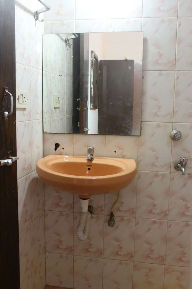 Hotel Poonam Village Resort