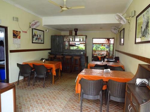 Hotel The Village Inn