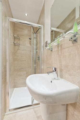 4 Bed House In Ballsbridge