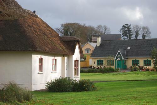 Old Killarney Cottages