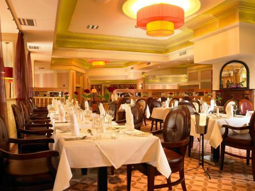 Castlecourt Hotel, Spa & Leisure