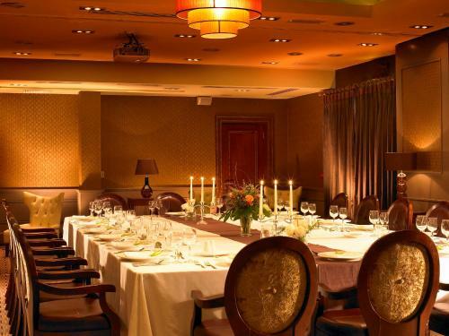 Castlecourt Hotel, Spa & Leisure