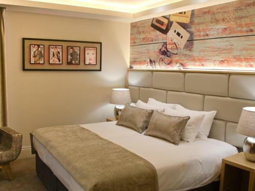 Spanish Arch Hotel