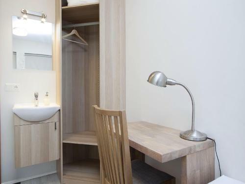 Bed & Breakfast Kef Guesthouse At Gr�n�svegur