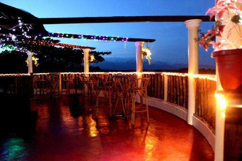 Hotel Al Hamra Jungle Resort