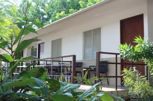 Bantayan Hut