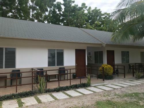 Bantayan Hut