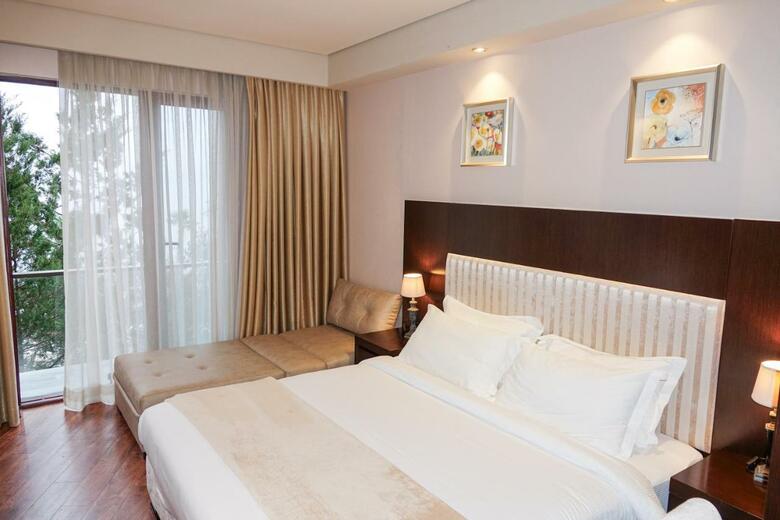 Luxury Dreamland Oasis Apartments