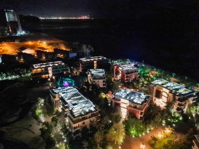 Luxury Dreamland Oasis Apartments