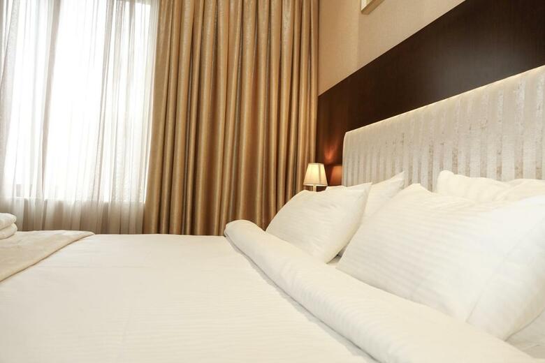 Luxury Dreamland Oasis Apartments
