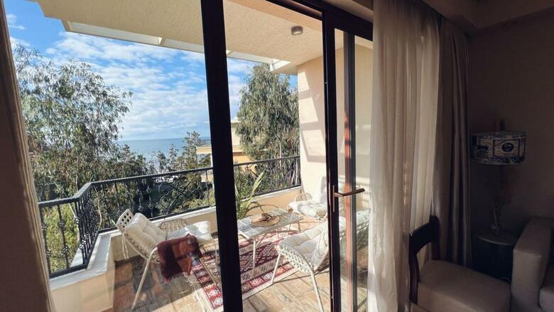 Luxury Dreamland Oasis Apartments