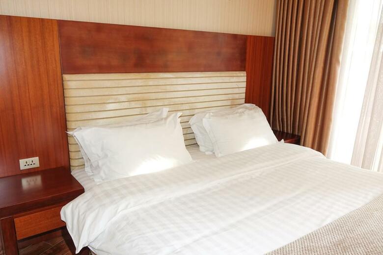 Luxury Dreamland Oasis Apartments