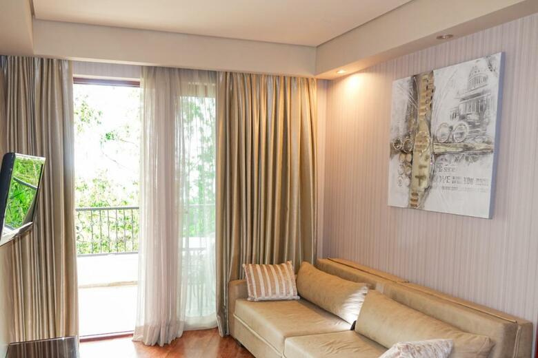 Luxury Dreamland Oasis Apartments