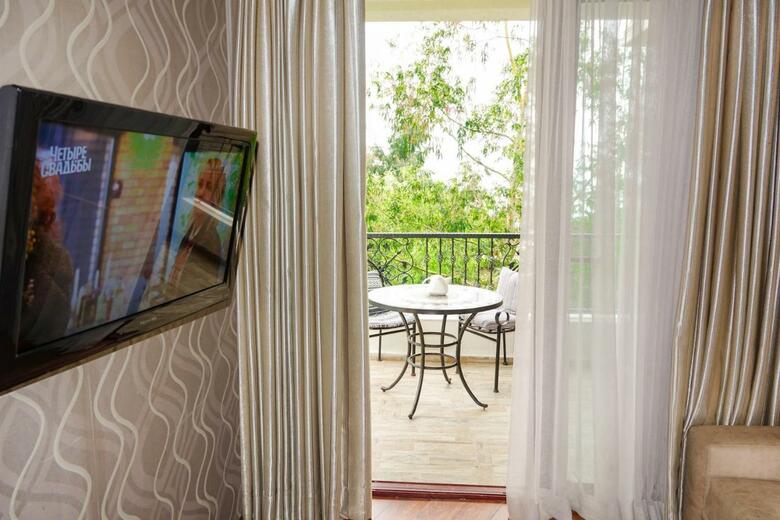 Luxury Dreamland Oasis Apartments