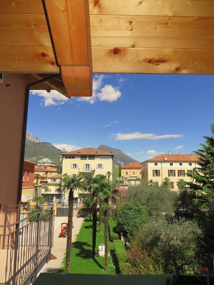 Bella Villa Apartments