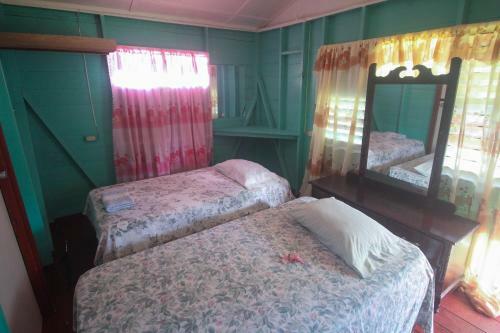 Jahb's Cottages Of Negril