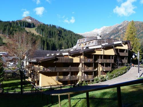 Apartamento Monolocali Alberti - Des Alpes
