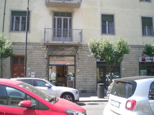 Hostal A Due Passi Dal Treno Affittacamere