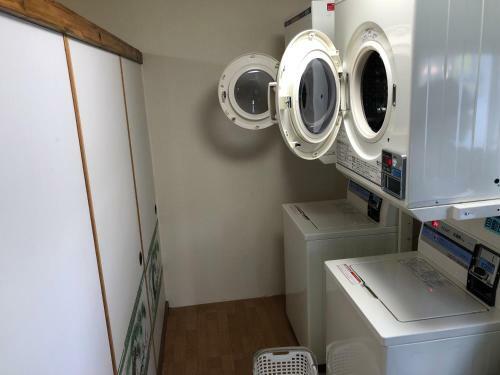 Hostal Pension Crystal Inn Onna