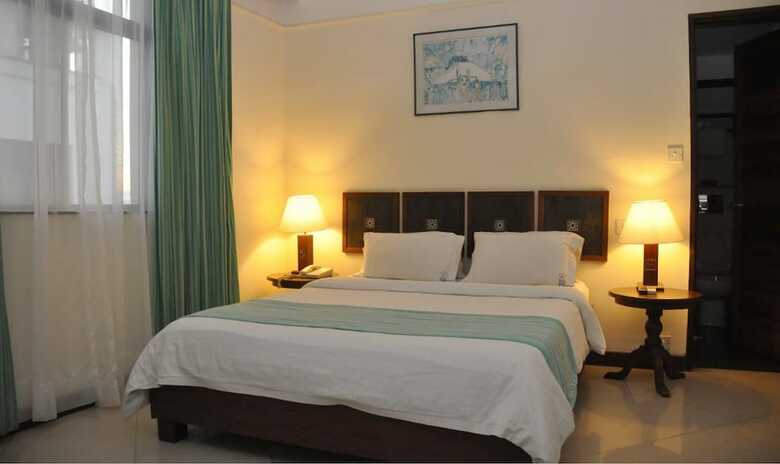 Royal Court Hotel