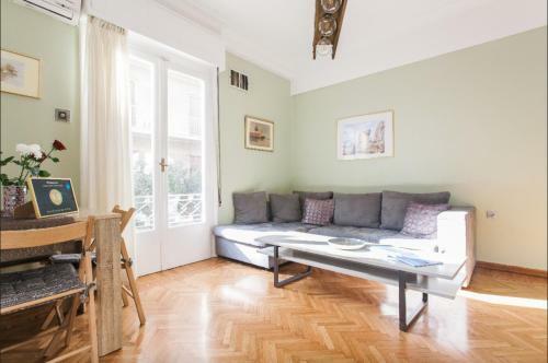 Beautiful Apartment At Plaka