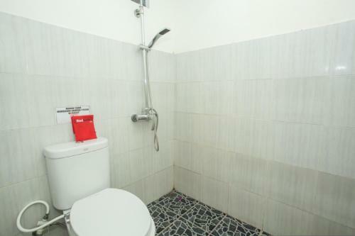 Hostal Reddoorz @ Mayjen Sungkono