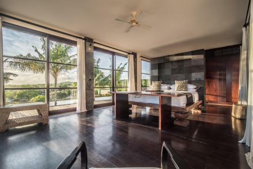 Pandawa Cliff Edge Ocean View Banyu Biru Villa