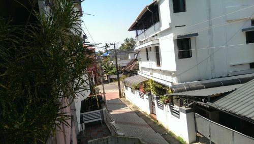 Crystalica Home Stay