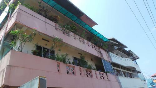 Crystalica Home Stay