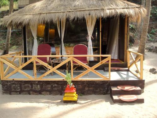 Hotel Krishna Paradise Beach Resort
