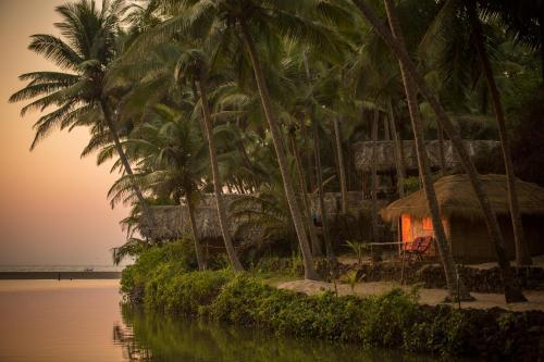 Hotel Krishna Paradise Beach Resort