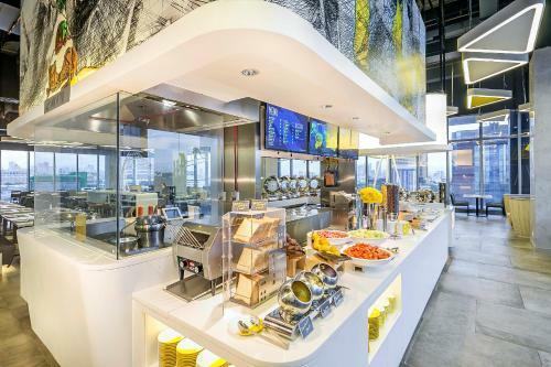 Yello Hotel Harmoni